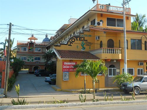 Cactus Inn Bucerias Exterior photo